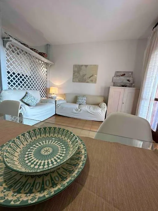 Apartment Splendida Spiaggia Di Porto Istana Italy